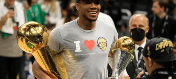 黑白直播-包含字母哥在法国队比赛中挺进下一轮，回归赛场引发热议！的词条