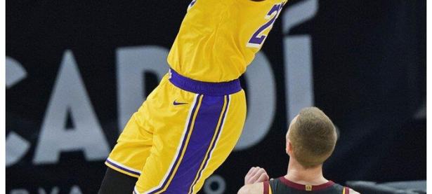 黑白直播- 残忍的暴行3摄影团队 