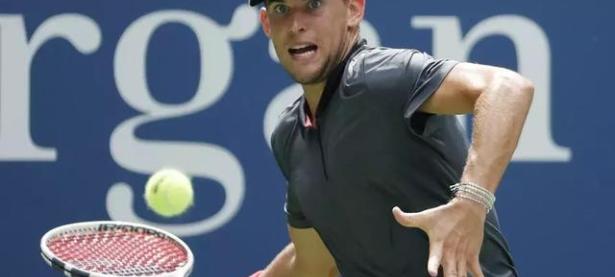 黑白体育-包含蒂姆回归赛场，大胜首场状态亮眼，TES观众沸腾！的词条