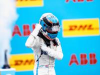 黑白直播- 瓦伦西亚发布备战花絮，今夜战术微调，德国杯任务艰巨，轮换策略成焦点