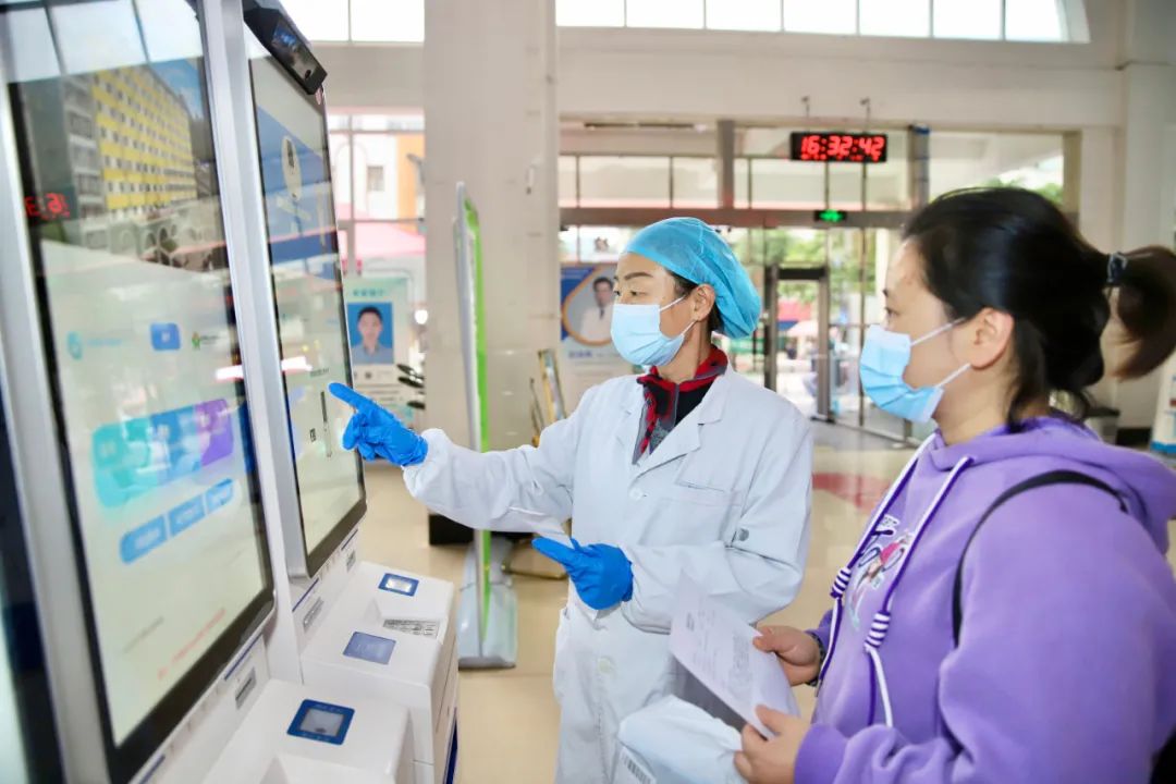 荷甲清晨走向成谜,曼联伤情更新,更衣室稳定,医务组通报恢复(曼联伤病最新情况) 荷甲清晨走向成谜,曼联伤情更新,更衣室稳定,医务组通报恢复(曼联伤病最新情况)