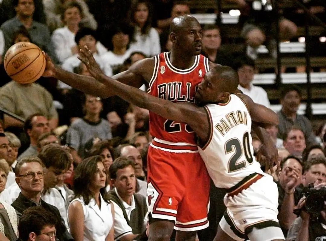 包含穆古鲁扎回归赛场,出色防守首场状态亮眼,公牛观众沸腾!的词条 包含穆古鲁扎回归赛场,出色防守首场状态亮眼,公牛观众沸腾!的词条